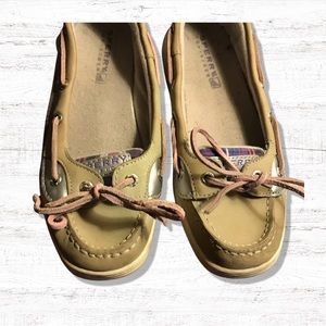 Sperrys size 2
